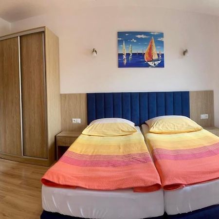 Hotel Jantar Ostrowo  Esterno foto