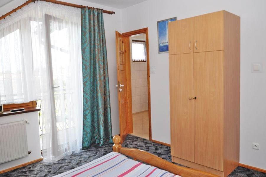 Hotel Jantar Ostrowo  Esterno foto