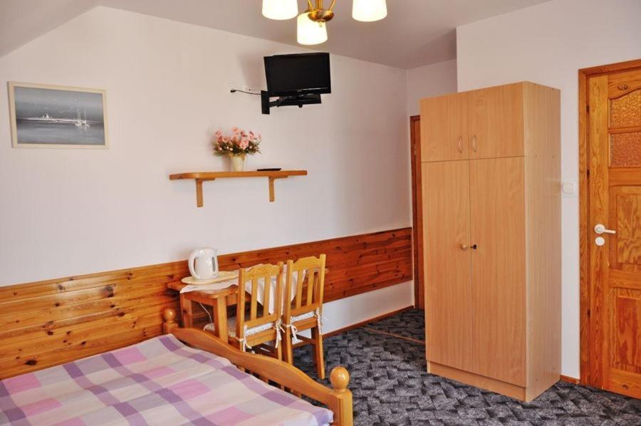 Hotel Jantar Ostrowo  Esterno foto