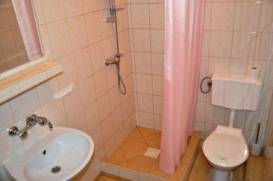 Hotel Jantar Ostrowo  Esterno foto