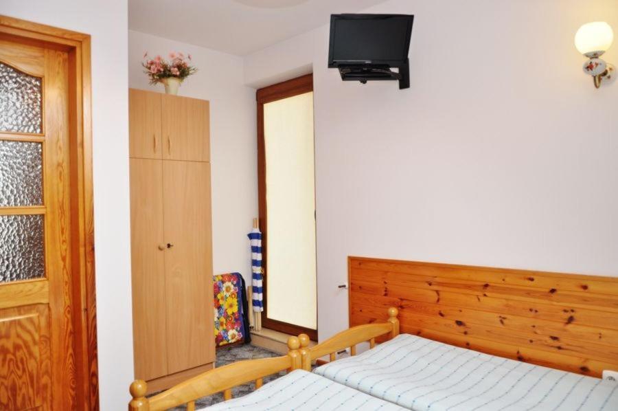 Hotel Jantar Ostrowo  Esterno foto