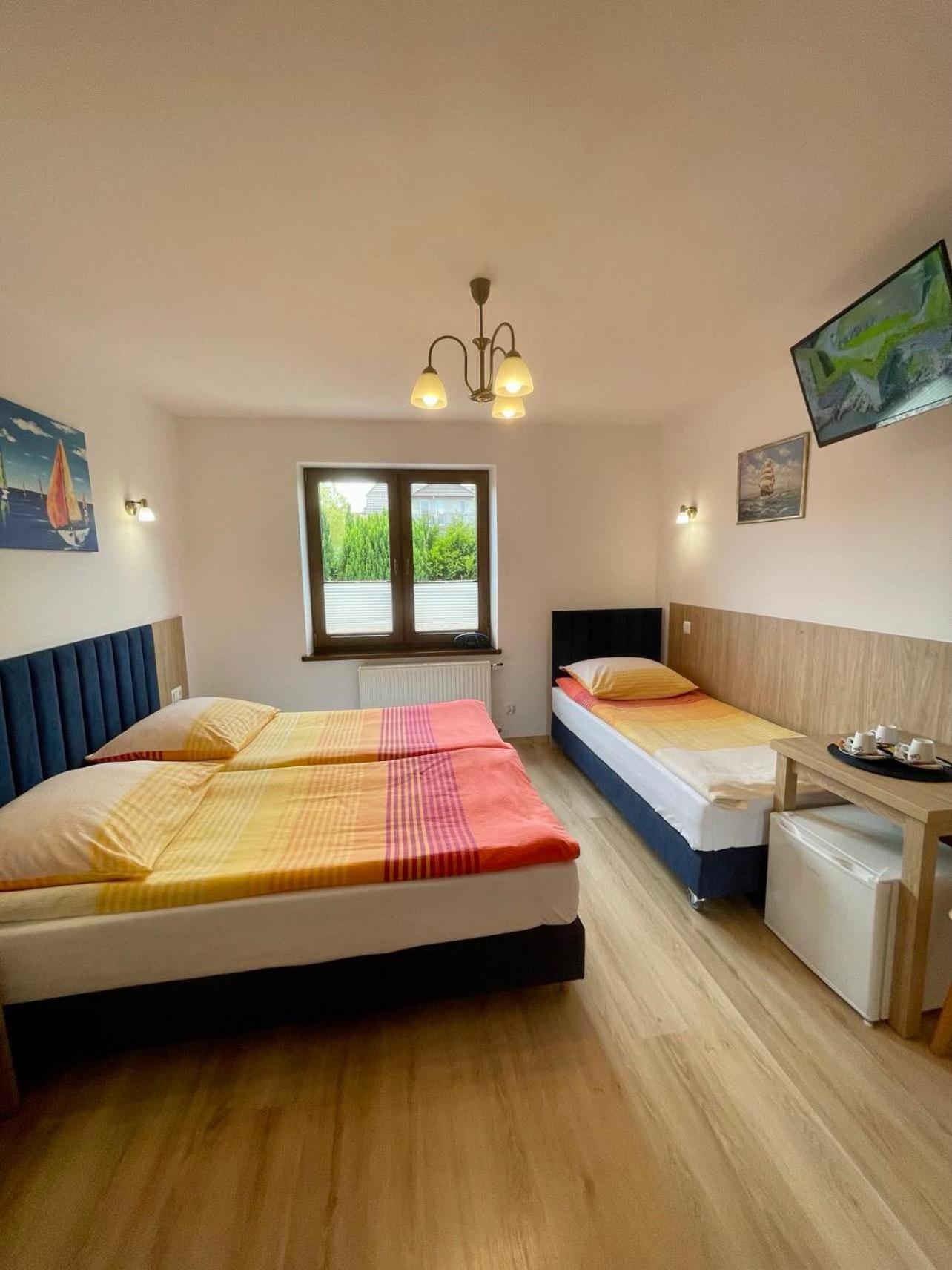 Hotel Jantar Ostrowo  Esterno foto