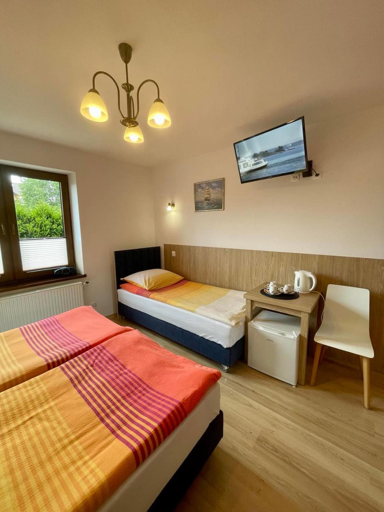Hotel Jantar Ostrowo  Esterno foto